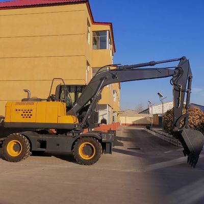 Minikoparka z napędem na 4 koła Mała koparka z łyżką 0,6 m3