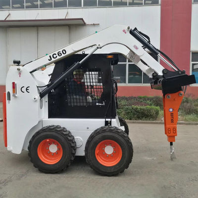 Mała ładowarka o sterowaniu burtowym 45 kW Automatyczna z napędem na cztery koła i łyżką
