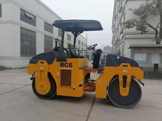 Przegubowa rama Wibracyjny walec z pojedynczym bębnem 6000 kg Mini walec drogowy