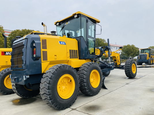 Długość lemiesza 3658 mm, moc wyjściowa 97 kW Równiarka samojezdna do ciężkiego sprzętu
