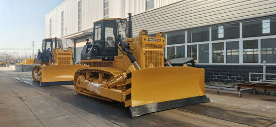 Spycharka gąsienicowa o udźwigu 23500 kg z 38 płozami gąsienicowymi z każdej strony Lemiesz o średnicy 6,4 cbm
