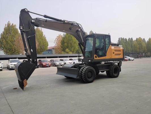 92 KW silnik Mini Ekskawator z kołami Max. Radiusz kopania 8000MM 9,00-20/8 opony