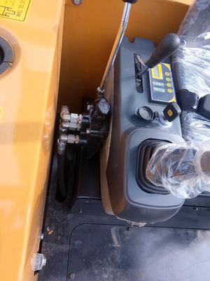Poziom 3/ Poziom III Mini Excavator Crawler Maksymalna siła kopania ramienia 10,5KN